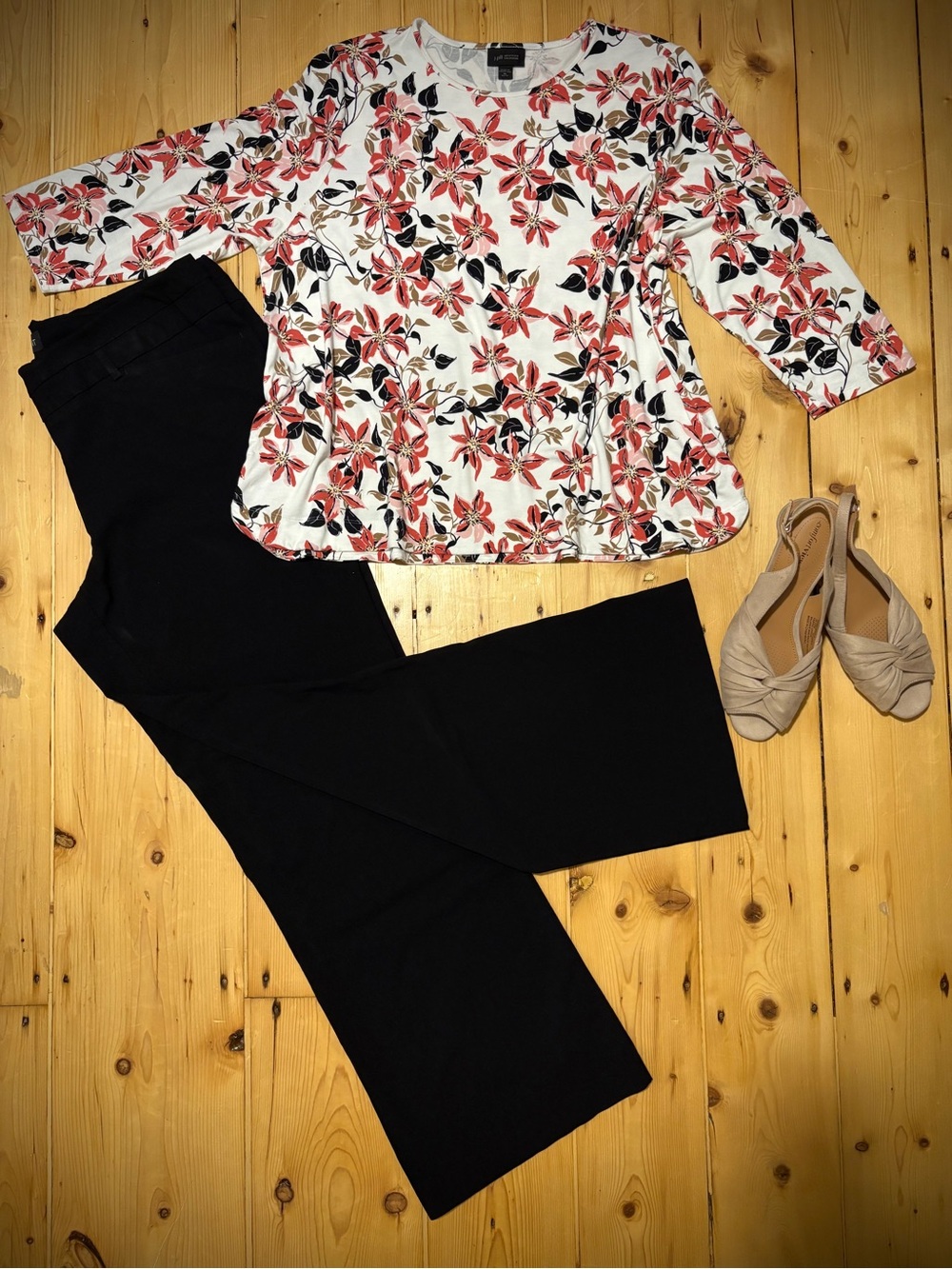 J Jill Floral Quarter Length Sleeve Top